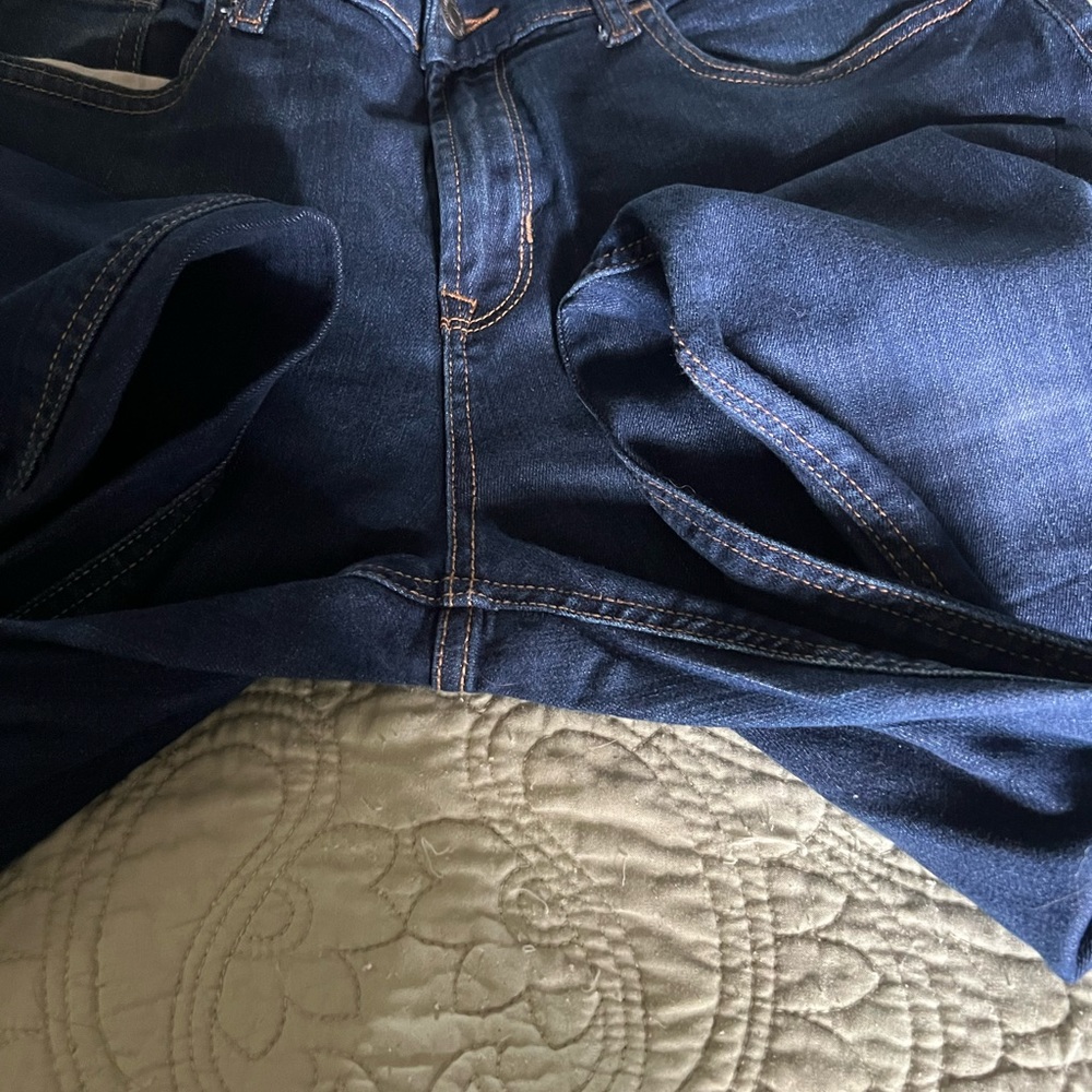 Old Navy Boyfriend Straight Jean - Picture 3 of 6